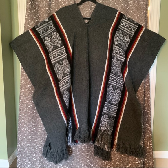 Vintage Indian Arts Wool Poncho Free Size/Unisex Clothing - Picture 5 of 6